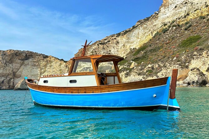 Cagliari Sea Experience : A High-Quality Tour of the Sardinian Sea - The boat setup: shade, a toilet, and real downtime