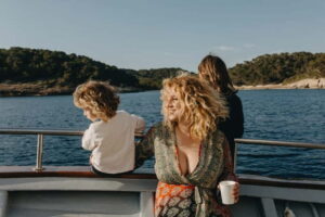 Cala'n Bosc: 3.5-Hour South Coast Sightseeing Boat Trip - One-hour beach break with snorkeling and the glass-bottom Reflex System