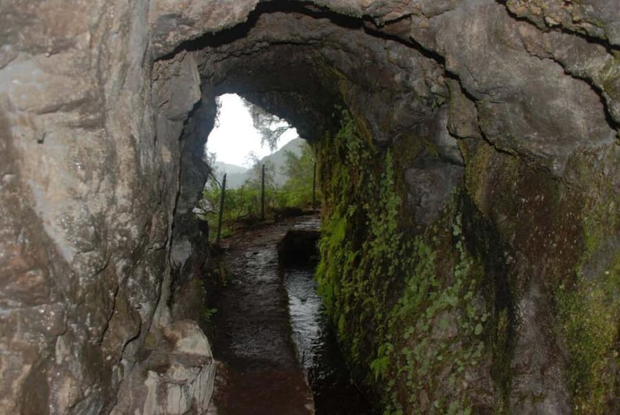 Caldeirão Verde: Queimadas PR9 Transfer and Self-Guided Hike - Key things to know before you go