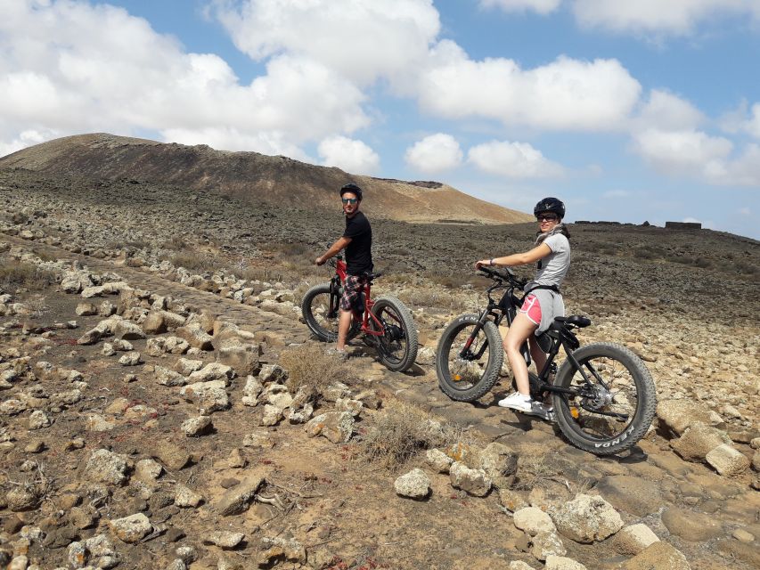 Caleta de Fuste/Corralejo: Guided E-Bike Tour & Crater Hike - Calderon Hondo: The Hike That Gives Meaning to the Ride