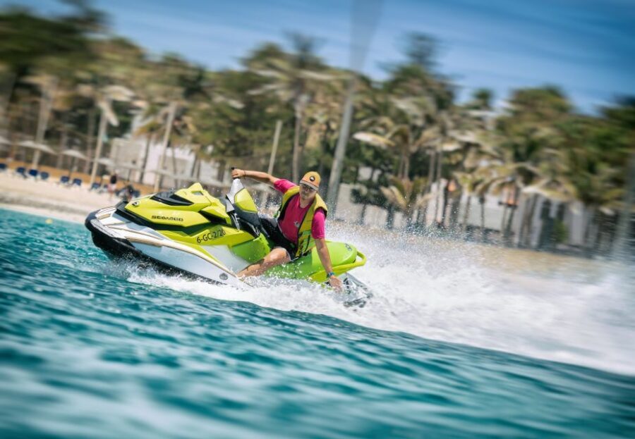 Caleta de Fuste: Jet Ski Circuit Experience - Entering the Fun: Meeting in Puerto Castillo and Getting Fitted