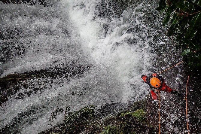 Canyoning Experience in Ribeira dos Caldeirões Sao Miguel -Azores - Height, weight, and kids: what the requirements mean for you