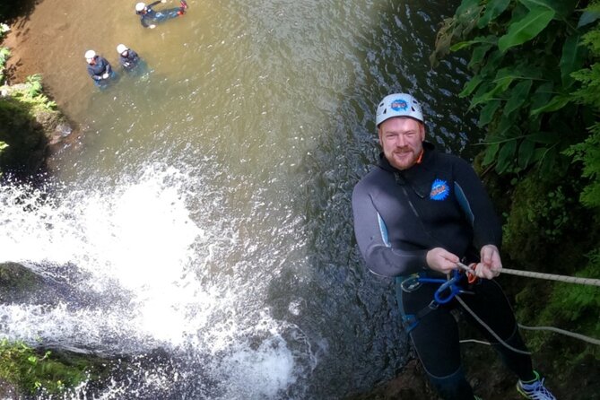 Canyoning experience in Ribeira dos Caldeiroes - Gear and briefings: how the team keeps things safe