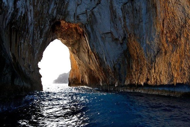 Capri: Boat Tour, Priority Tickets & Blue Grotto (Optional) - Who this boat tour is a great fit for