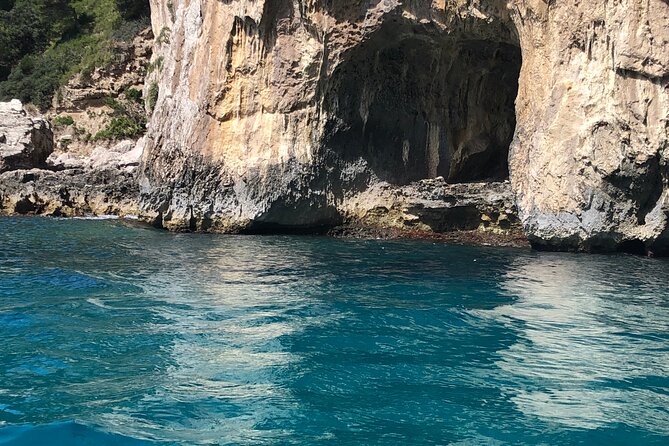 Capri Private Boat Tour from Capri (3 Hours) with Blue Grotto - Faraglioni stop: the sea stacks you can’t miss