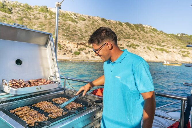 Catamaran with BBQ in the Bay of Palma - The BBQ and drinks: why this is good value, not just a marketing line