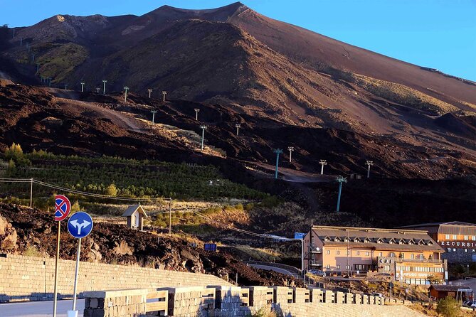 Catania: Etna & Food Jeep Tour - Valle del Bove: understanding Etna’s big volcanic bowl