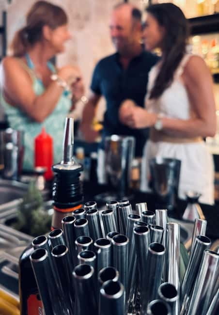 Cocktail course Mallorca - Your first drink: the welcome aperitif and how it sets the tone