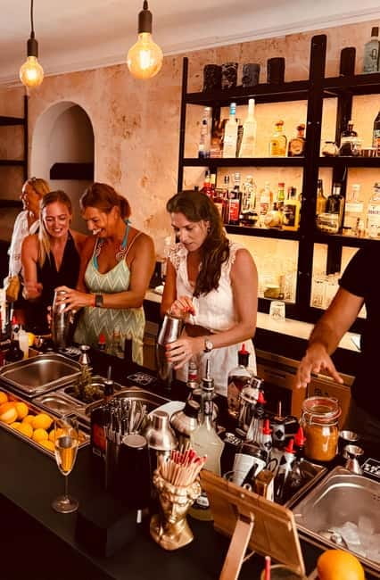 Cocktail course Mallorca - Where you meet, where you end, and how the location helps your day