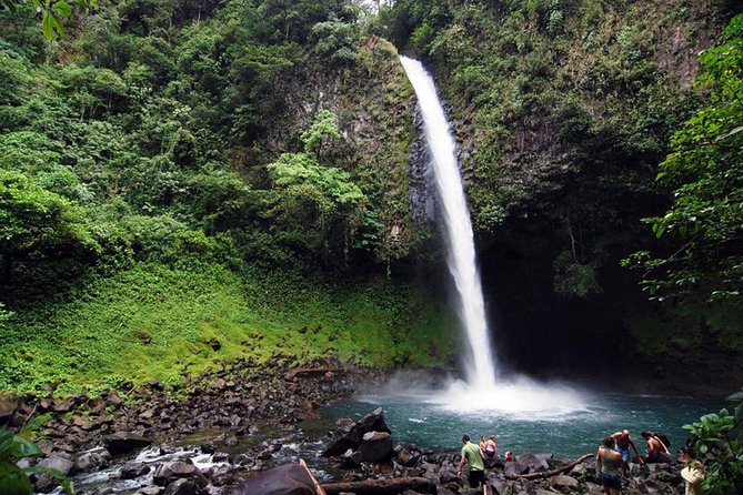 Combined Tour (Hanging Bridges, La Fortuna Waterfall, Arenal Volcano) - What to pack for 6–7 hours in La Fortuna