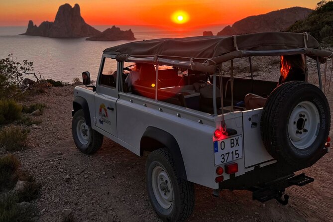 Combo : Boat, 4x4, hiking in Es Vedra for sunset - 4x4 to Es Vedrà’s Secret Viewpoints