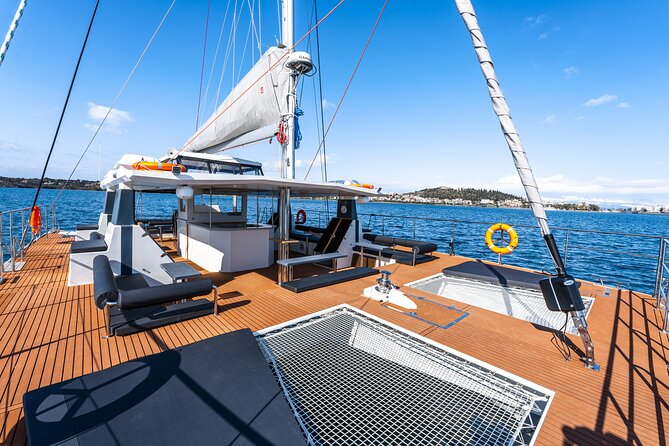 Comfort Max Catamaran Caldera Cruise with BBQ and Drinks - The mid-cruise photo moment: Indian Rock and the Venetian Lighthouse area