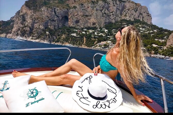 Complete Private Guided Three-Hour Tour on the Capri Coast - Meeting at La Vela and getting the day rolling