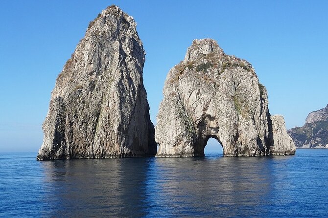 complete tour of the island of Capri by private boat - Getting going at Il Pennello: what you’ll notice first on board
