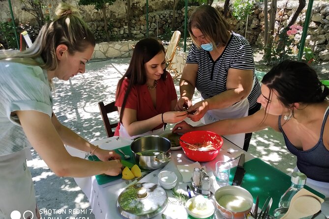 Cooking Lesson in Heraclion - The farm visit: goats, sheep, and the donkey show