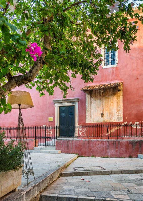 Corfu: Old Town Guided Walking Tour Small Group - Who should book this Corfu Old Town walk (and who might not)