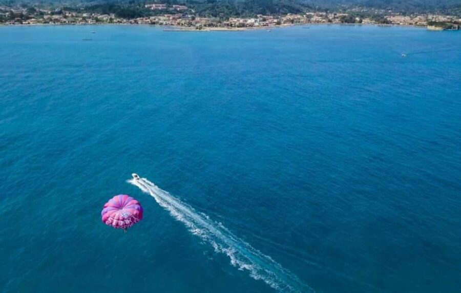 Corfu: Parasailing Experience for 2 in Sidari - Price for two in Corfu: $100 per group is how you should think about value