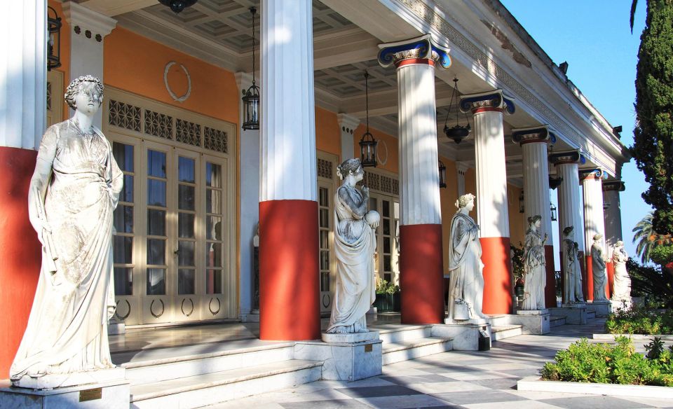 Corfu: Shore & Shared Tour – Achilleion, Mon Repos, Old Town - Corfu Old Town with 1½ hours free time: how to use it well