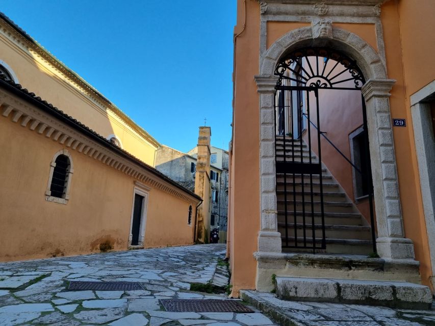 Corfu: Small Group City Walking Tour - The 14th-century fortress story, explained from outside
