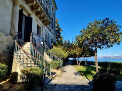 Corfu: Small Group City Walking Tour - Esplanade and Liston arcade: Corfu’s classic social stage
