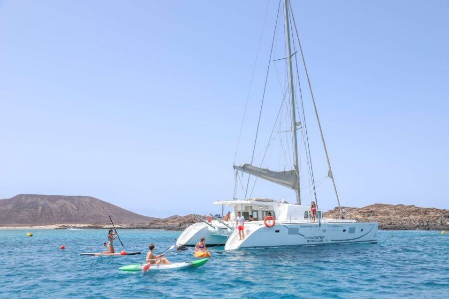 Corralejo: Adults-Only Catamaran Day Trip to Lobos Island - Why an adults-only catamaran to Lobos is such a smart choice