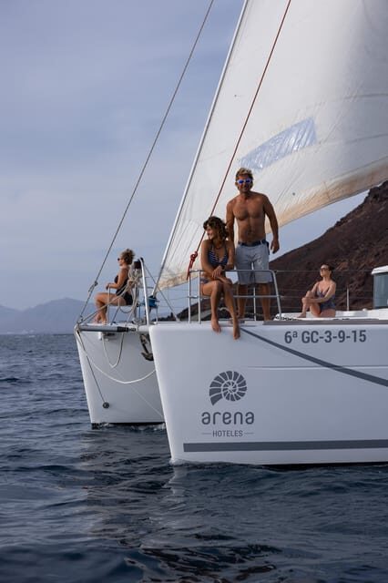 Corralejo: Adults-Only Catamaran Day Trip to Lobos Island - Lunch on Lobos day: fruit skewers and seafood paella