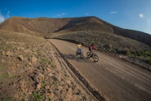Corralejo: E-Bike Rental with Map to Popcorn Beach - Majanicho: Small Fishing Village Energy on Two Wheels