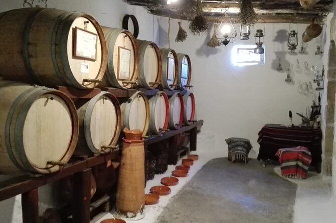 Cretan Wines & Olive oil tour - The treasures of Crete - Meleses winery: Cretan grapes, a vineyard walk, and a five-wine tasting