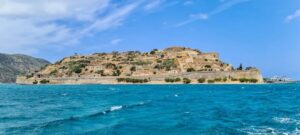 Crete: Day Trip to Agios Nikolaos and Spinalonga Island - Agios Nikolaos and the lake: where your 90 minutes really matter
