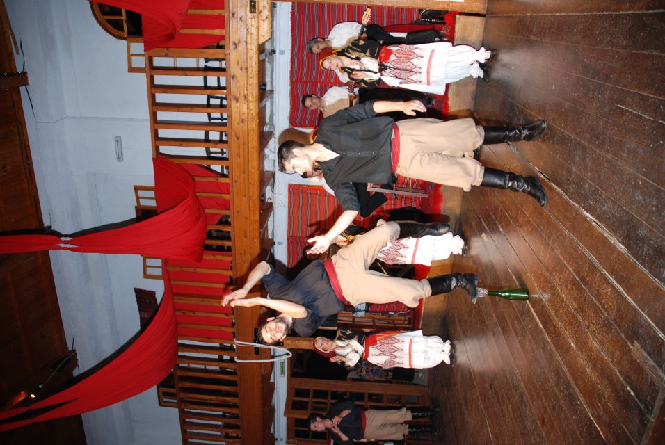 Crete: Traditional Dance Show and Buffet Dinner with Wine - Key things you will remember