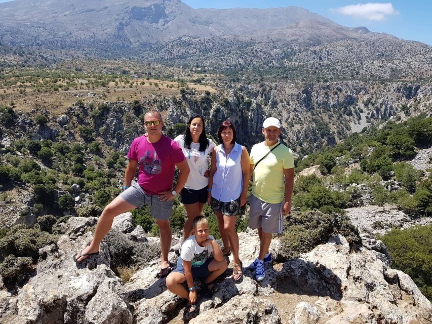 Crete:Zeus & Lassithi Plateau, OliveTasting, Kritza, Pottery - Cretan meze lunch with local wine: the pause that keeps the day fun