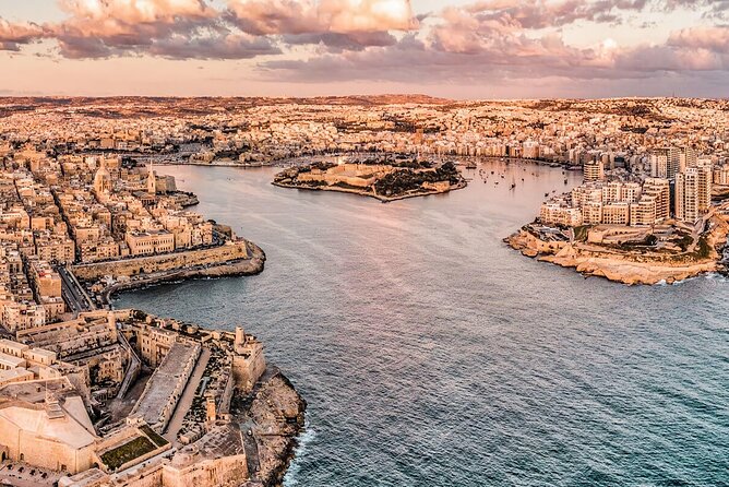 Cruise around Malta's Harbours and Creeks from Sliema - Manoel Island: fort history and a quieter shape in the middle of the harbor