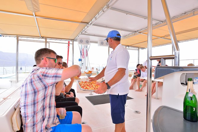 Day Sail to La Graciosa - Caleta del Sebo: white houses, fishermen watching, and the handicraft market