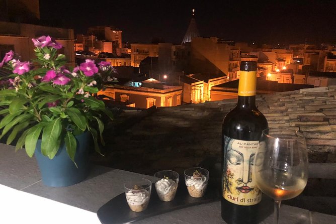 Dinner on Rooftop with personal Chef - Where You’ll Meet and How the Rooftop Access Feels