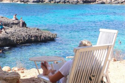 Discover Cala des Moro and S’Almunia the smart way - Smart-Group Timing, Pickup, and Why the Vans Matter