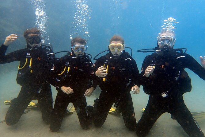 Discover Scuba Diving . First Experience underwater - Who should book this and who should pause