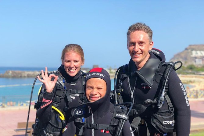 Discover Scuba diving in Gran Canaria with Hotel Pick-up - A first-time scuba session that actually feels safe