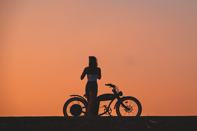E-Bike Photo Stop Tour - Colossus of Rhodes location: a must-do stop with a quick payoff