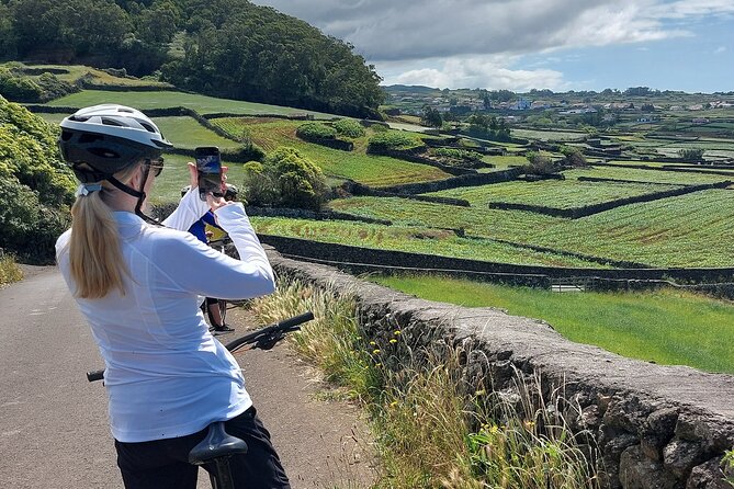 E-Bike Tour West Side | Third Island - Stop 1: Fishing parish culture and the working-port perspective