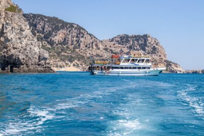 East Coast Bay to Bay Full-Day Boat Trip with Transfers - Anthony Quinn Bay (Vaghies): a short stop with crystal-clear reward