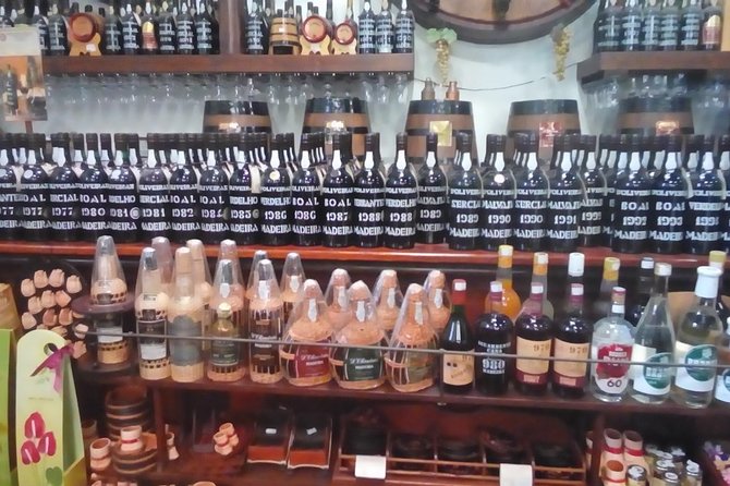 Eating Madeira! Wine & Food Tour in Funchal - Mercado dos Lavradores: your first taste of Madeira fruit culture