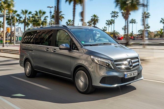 Economy Departure Transfers To Santorini Airport - Communication and Driver Behavior: How to Keep the Morning Calm