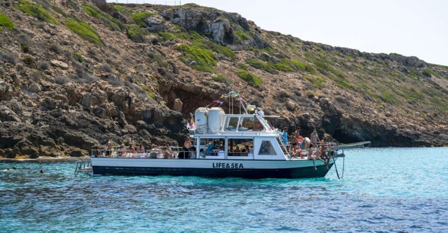 El Arenal, Mallorca: Bay of Palma Boat Tour with Snorkeling - Your onboard setup: lounge time, showers, and the little things that matter
