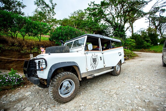 El Tigre Waterfalls Hiking Tour with Lunch and Nature Guide - Guides, Group Size, and How the Tour Feels Personal