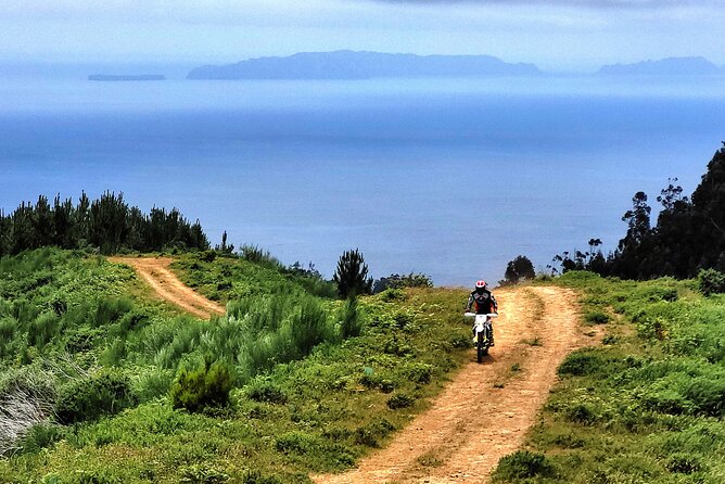 Enduro Dirt-Bike Tour - A Pro’s Approach to Safety: How the Guide Sets Your Pace