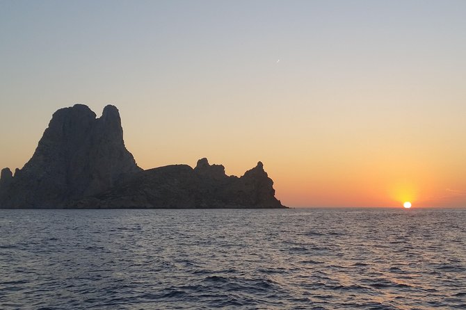 Es Vedra Sailing Voyage - The Catamaran Setup: Wi‑Fi, Bluetooth Speakers, and Lounge Deck Vibes