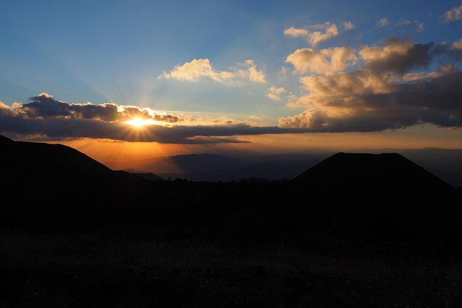 Etna at sunset - 4x4 tour with Sicilian sweet aperitif - What to wear and pack for a 3:30 pm crater-to-cave day