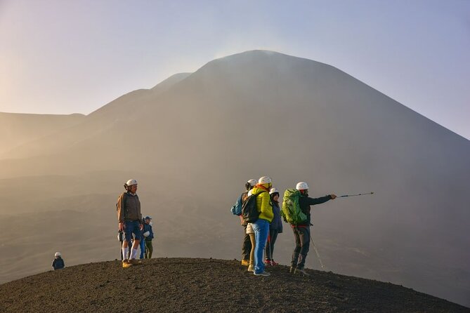 ETNA CENTRAL CRATER EXCURSION (3,345 m a.s.l.) - Meeting at La Baita 3L Ski-Lab: How the Day Starts
