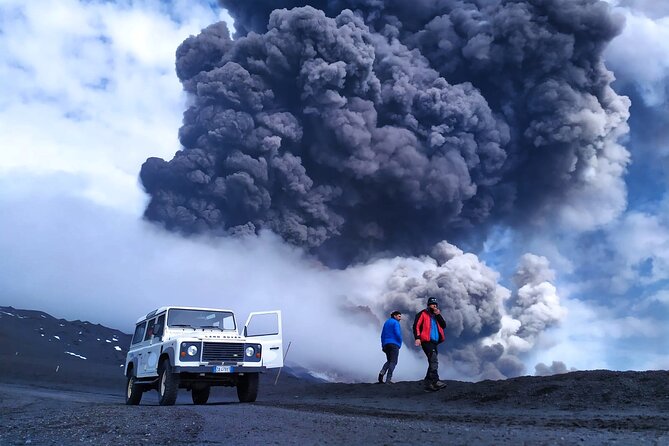 Etna excursion 3000 meters with 4x4 cable car and Trekking - Summit craters: Central Crater and South-East Crater (with gas plumes)