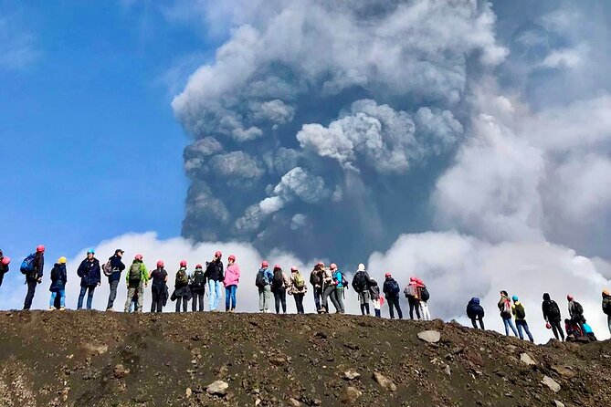 Etna excursion 3000 meters with 4x4 cable car and Trekking - How hard is it, really? Steep climbs, narrow ridges, and dust